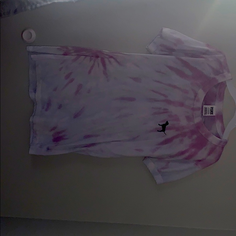 Pink tee